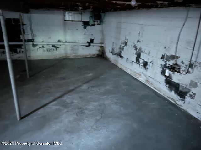 708 Delaware Street Mayfield, PA 18433 - Photo 8 of 48 IMG_8115