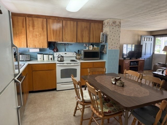 9 Colby Road Danvers, MA 01923 - Photo 6 of 18 Gallery Image 6