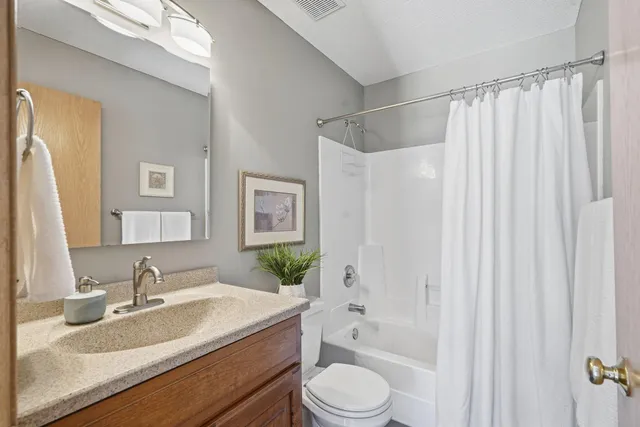 $670,000 | 9043 163rd Street West, Lakeville, MN 55044