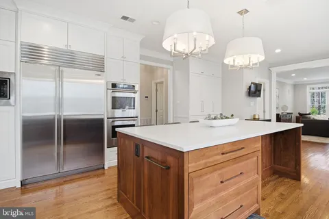 $1,890,000 | 1803 Brookstone Court, Vienna, VA 22182