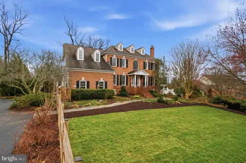 $1,890,000 | 1803 Brookstone Court, Vienna, VA 22182