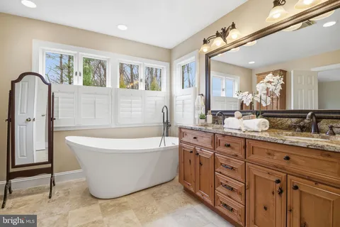 $1,890,000 | 1803 Brookstone Court, Vienna, VA 22182