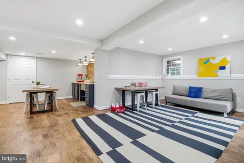 $1,890,000 | 1803 Brookstone Court, Vienna, VA 22182