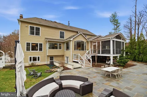 $1,890,000 | 1803 Brookstone Court, Vienna, VA 22182