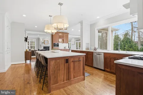 $1,890,000 | 1803 Brookstone Court, Vienna, VA 22182