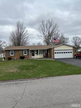 $210,000 | 307 East Sunset Drive, South Whitley, IN 46787