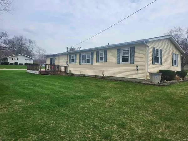 $210,000 | 307 East Sunset Drive, South Whitley, IN 46787