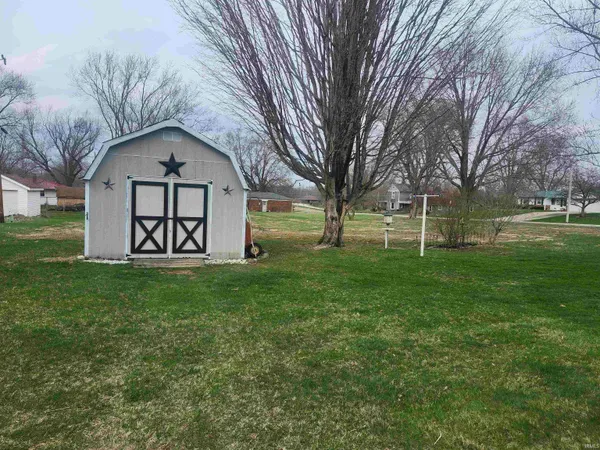 $210,000 | 307 East Sunset Drive, South Whitley, IN 46787