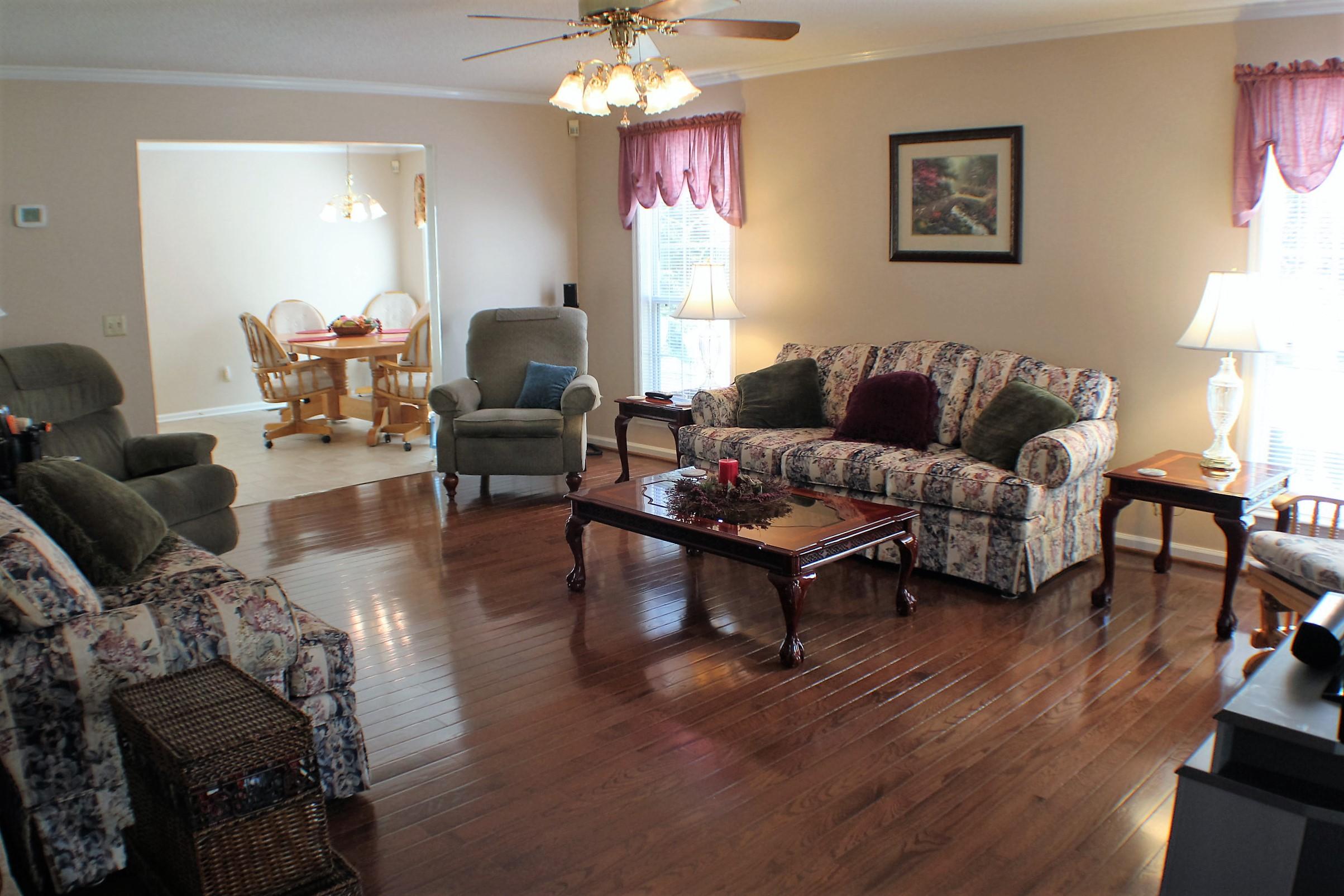 6422 Levi Road Hixson, TN 37343 - Photo 8 of 29 Den-Family Room