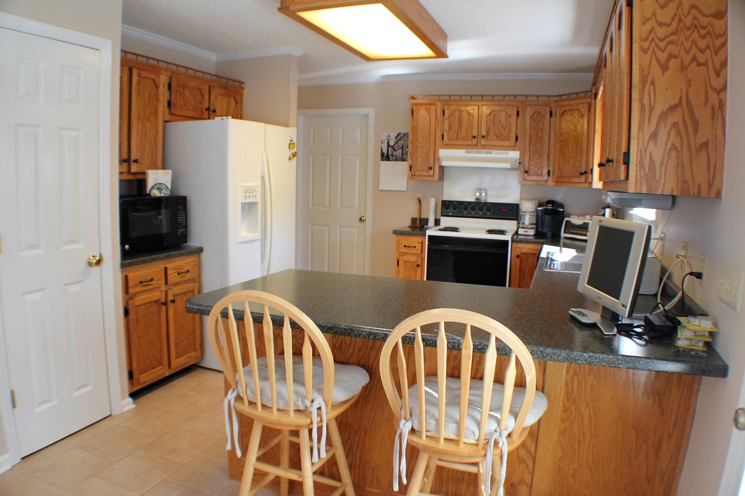 6422 Levi Road Hixson, TN 37343 - Photo 10 of 29 Kitchen - Looking In