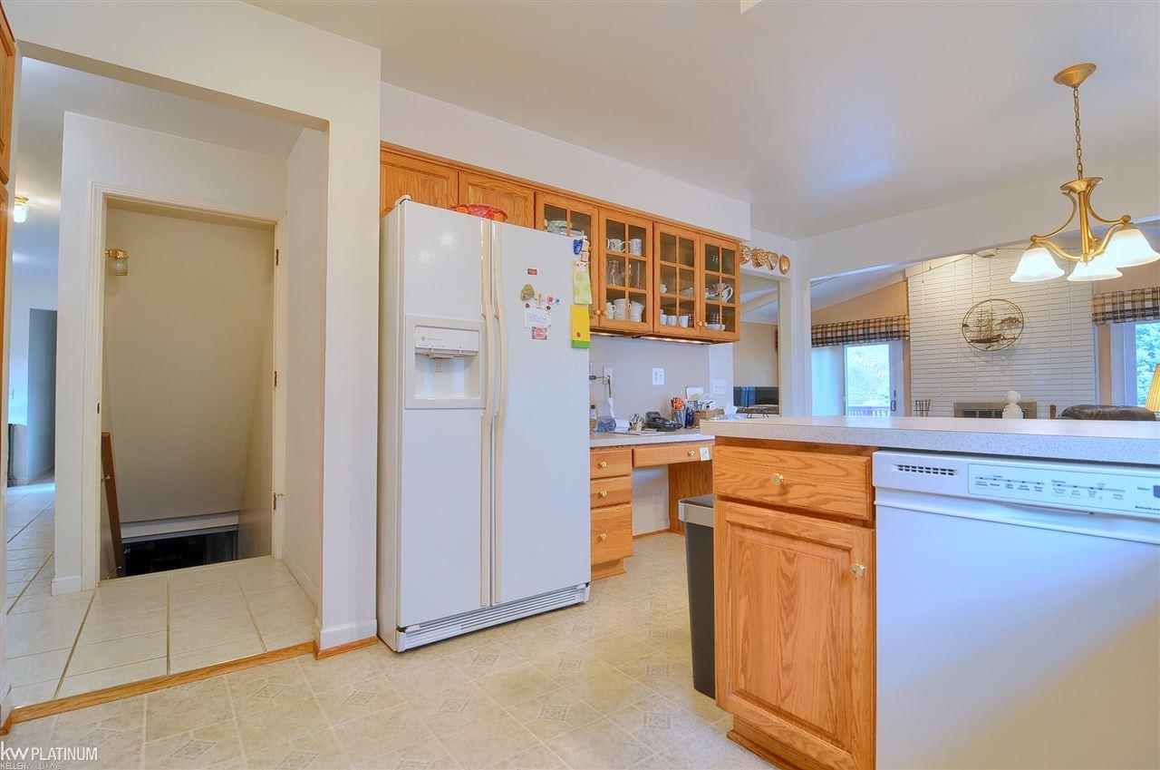 1646 Sumac Drive Rochester Hills, MI 48309 - Photo 7 of 37