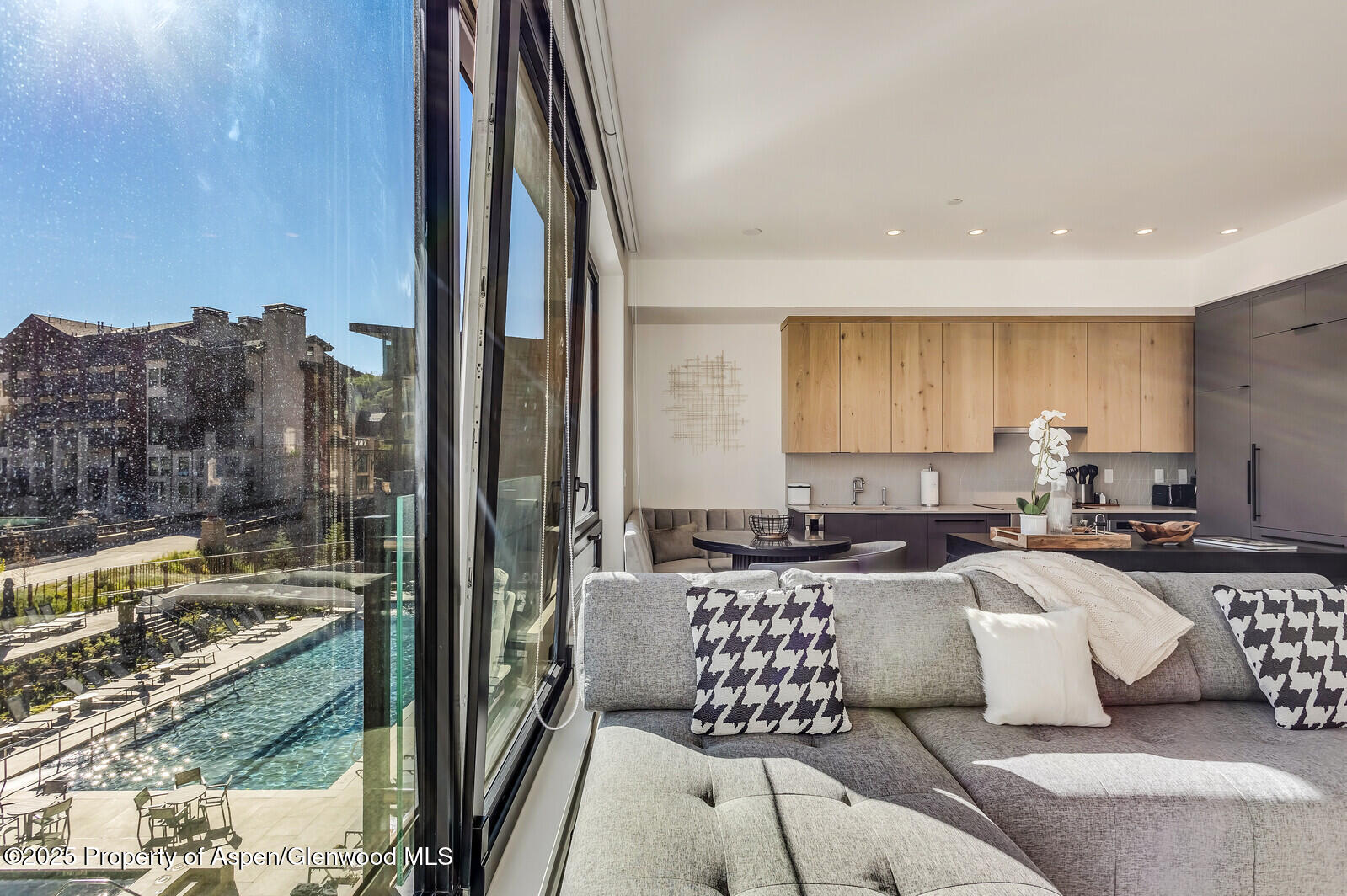 119 Wood Road, Unit 305 Snowmass Village, CO 81615 - Photo 5 of 28 05_119_Wood_Rd_305005_mls