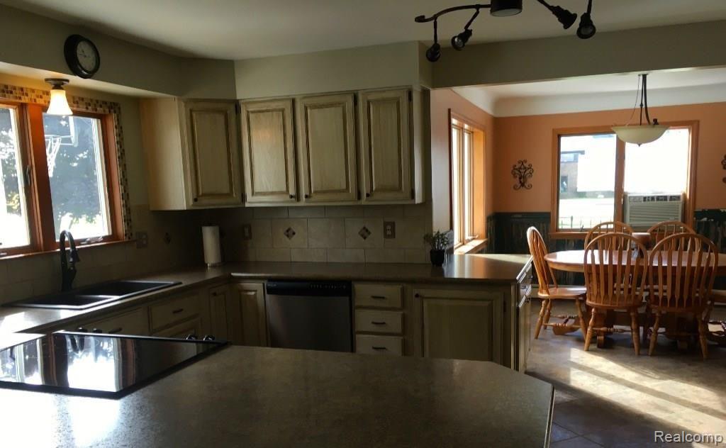 45 Seltzer Road Croswell, MI 48422 - Photo 6 of 37