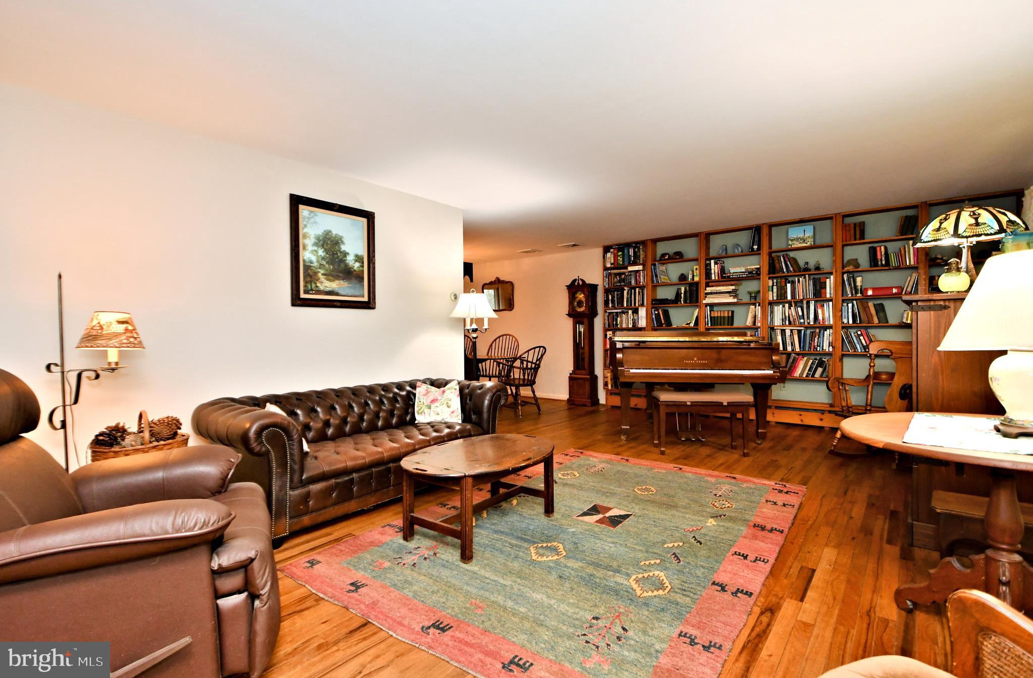 36 Ferry Road Doylestown, PA 18901 - Photo 4 of 59