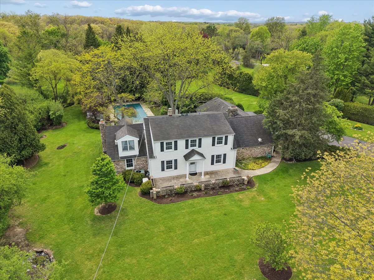 44 West Indian Trail Road Tower Lakes, IL 60010 - Photo 1 of 2
