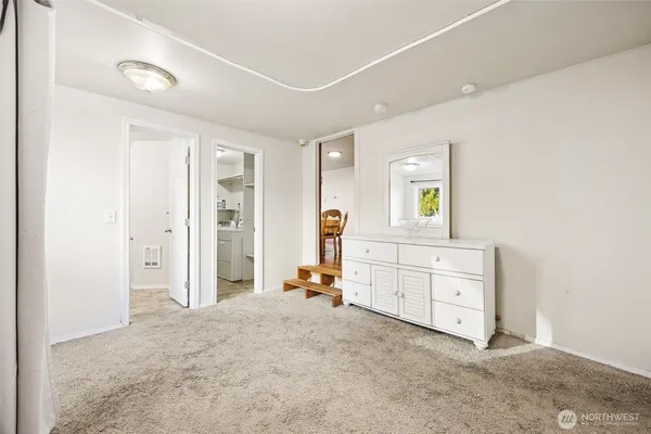 a view of an empty walk in closet