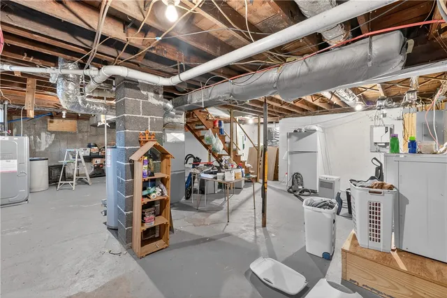 $439,900 | 77 Chestnut Hill Road, Glocester, RI 02814