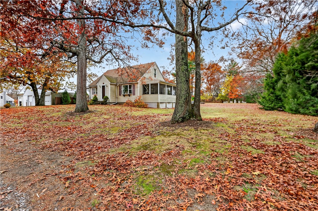 77 Chestnut Hill Road Glocester, RI 02814 - Photo 16 of 19