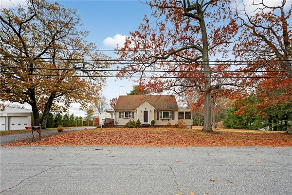$439,900 | 77 Chestnut Hill Road, Glocester, RI 02814