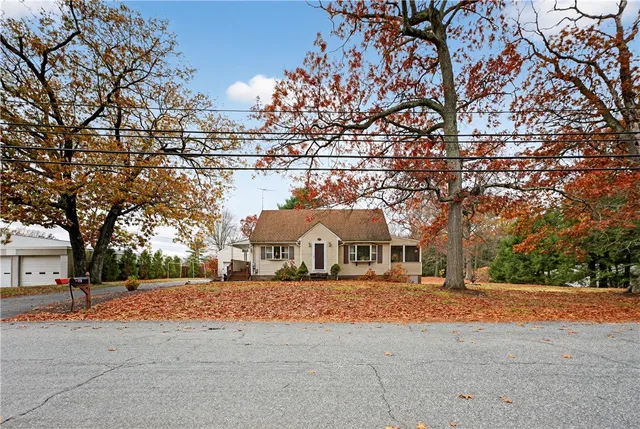 $439,900 | 77 Chestnut Hill Road, Glocester, RI 02814