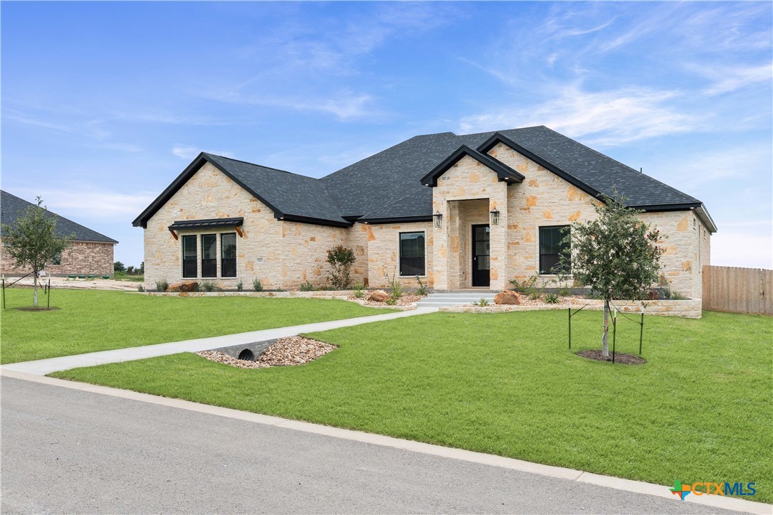 302 Rodeo Road Salado, TX 76571 - Photo 3 of 44