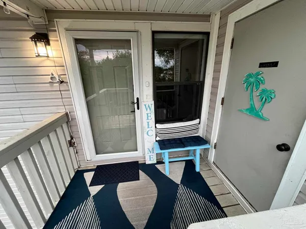 $1,100 | 3202 Redwood Lane, Unit A 211, Gulf Breeze, FL 32563