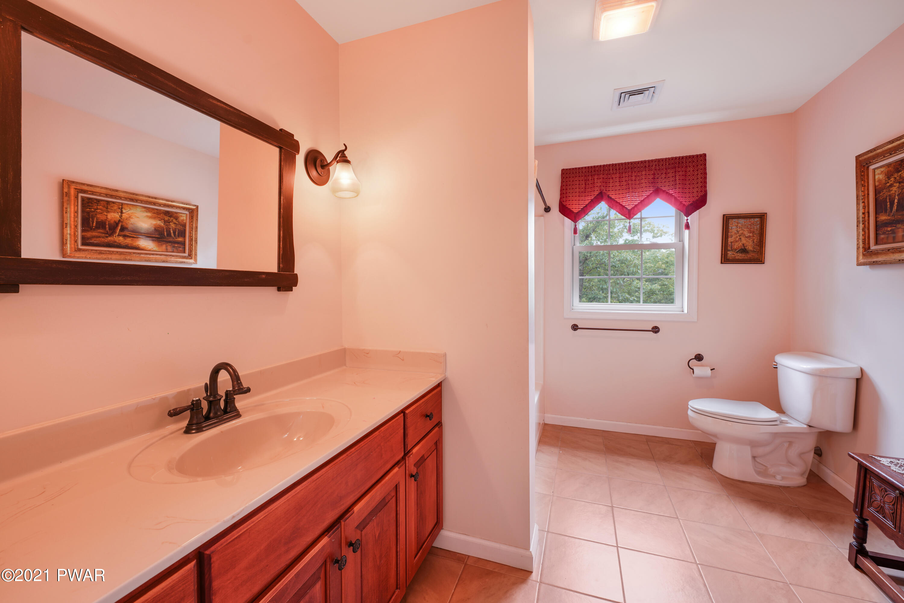 145 West Lilac Road Milford, PA 18337 - Photo 26 of 40 dsc06799-dsc06800