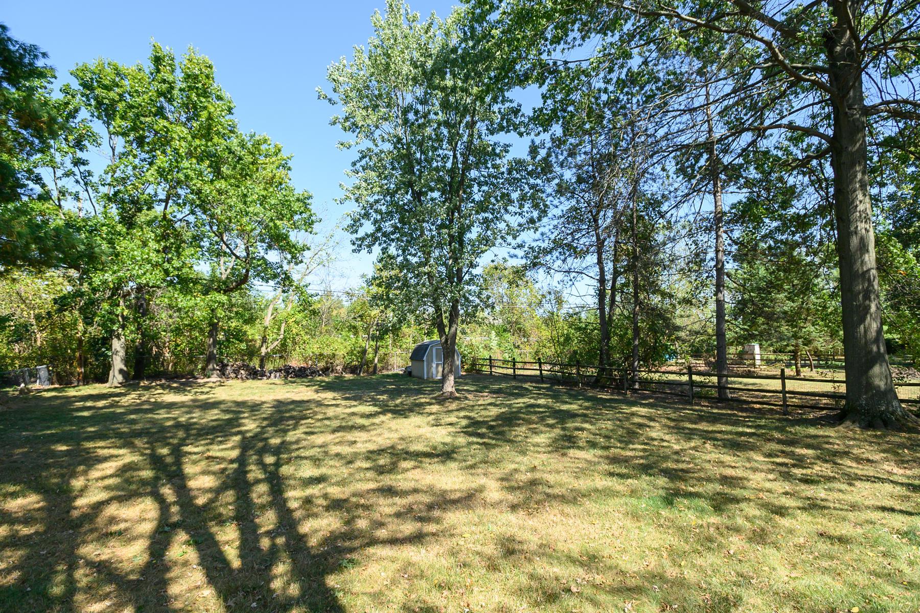 98 Yorkshire Road Delaware, OH 43015 - Photo 5 of 35 Gallery Image 5