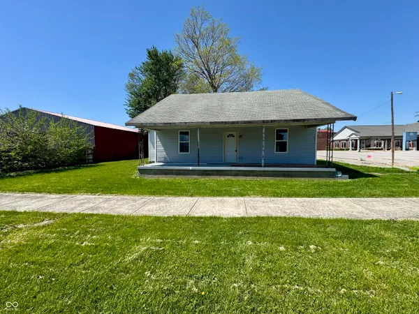 $189,900 | 2 South Lafayette Street, Cloverdale, IN 46120