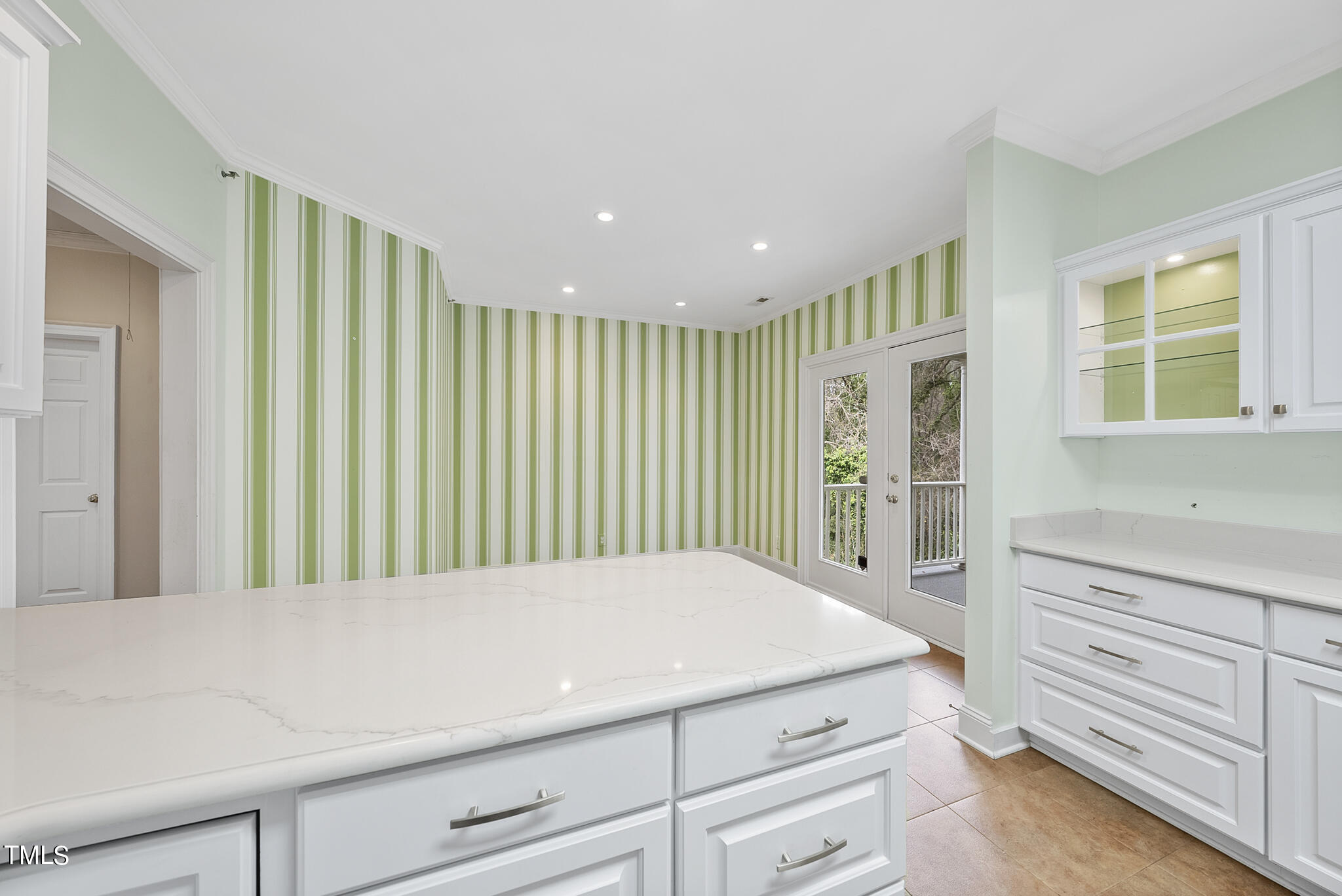 100 Edenburgh Road, Unit 304 Raleigh, NC 27608 - Photo 11 of 38 9