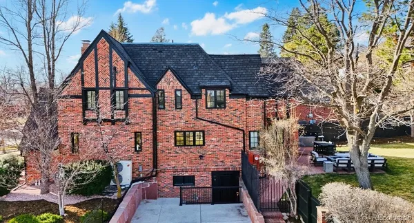 a view of house with a outdoor space