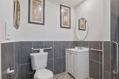 $495,000 | 4688 Northwest 1st Street, Plantation, FL 33317