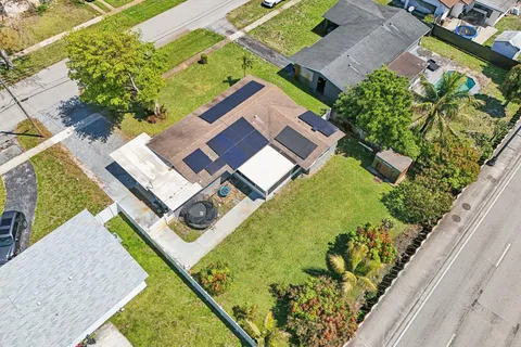 $495,000 | 4688 Northwest 1st Street, Plantation, FL 33317