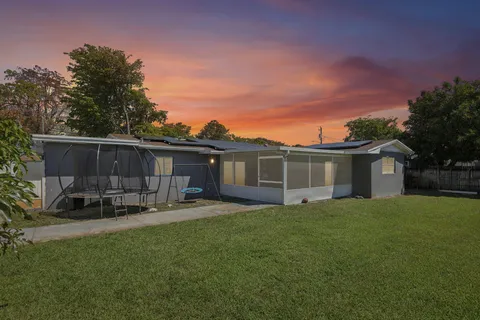 $495,000 | 4688 Northwest 1st Street, Plantation, FL 33317