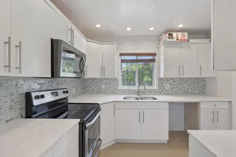 $495,000 | 4688 Northwest 1st Street, Plantation, FL 33317