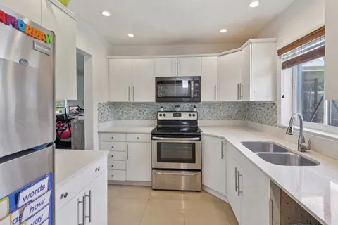 $495,000 | 4688 Northwest 1st Street, Plantation, FL 33317