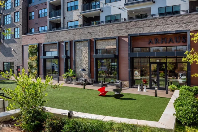 $575,000 | 2736 Kempthorne Road, Cary, NC 27519