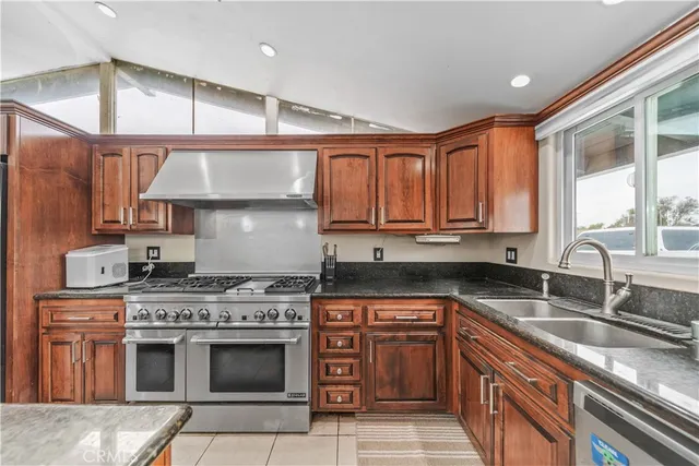 $869,900 | 10930 Groveland Avenue, Whittier, CA 90603