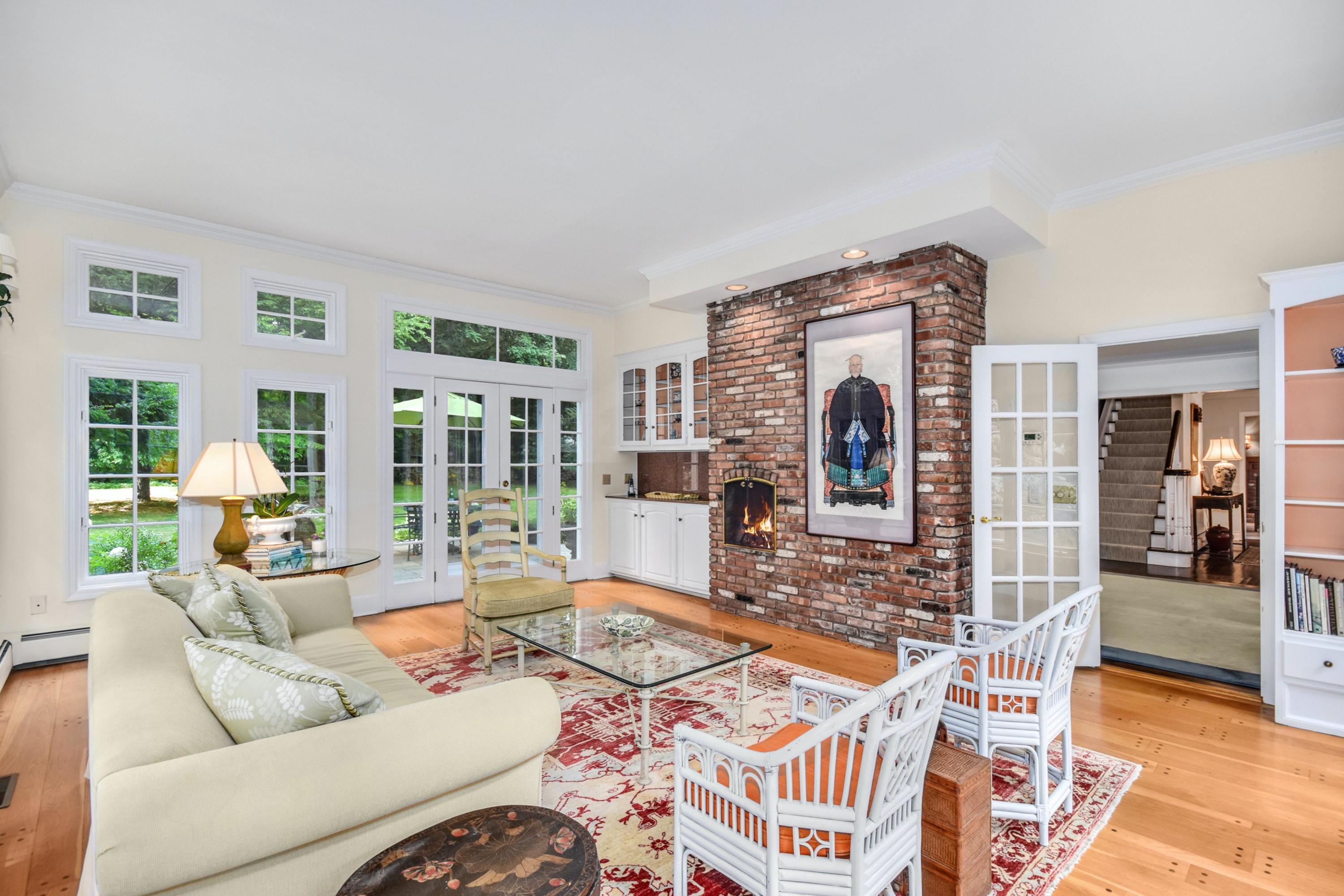 519 Brookside Road New Canaan, CT 06840 - Photo 13 of 29 170313016-13