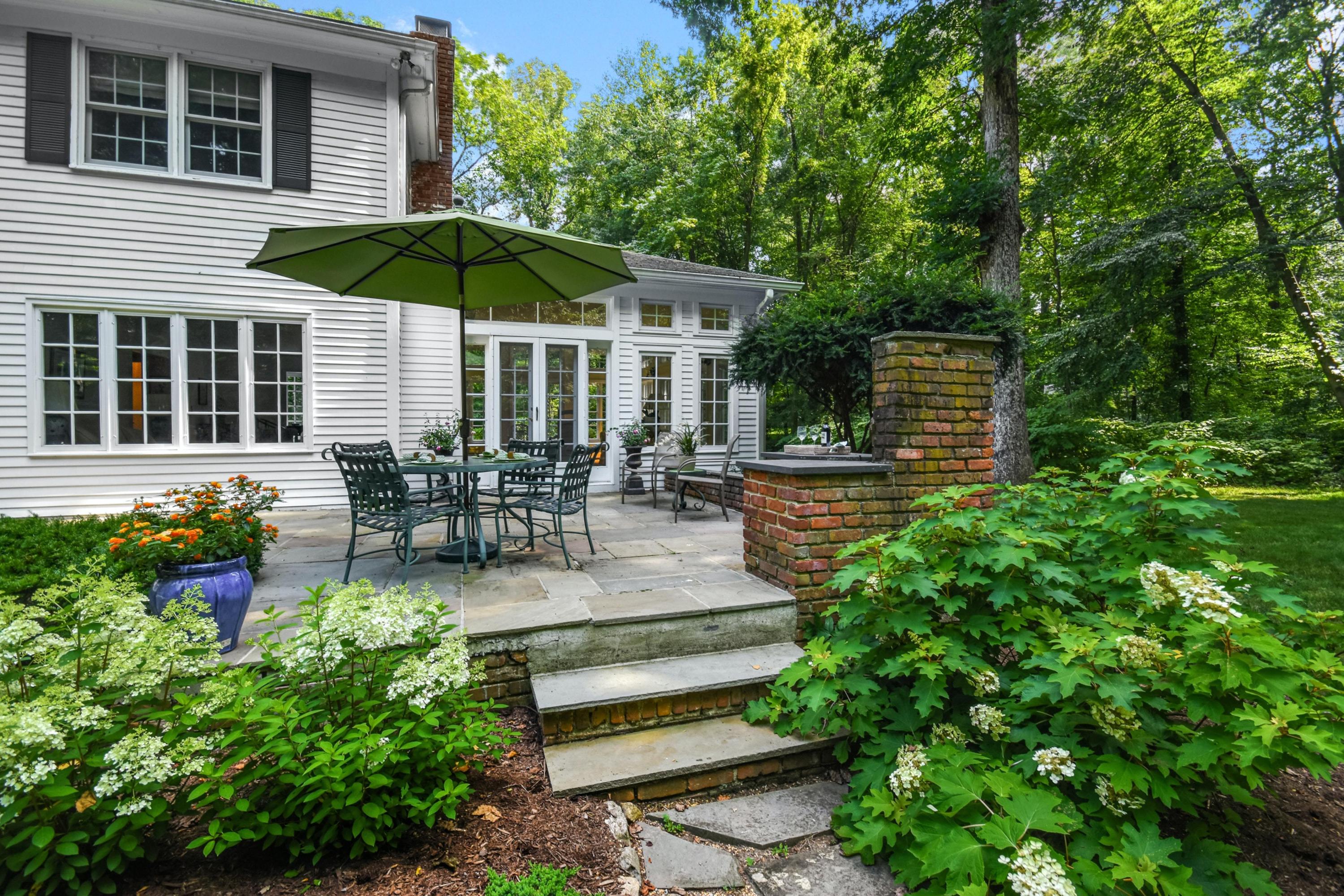 519 Brookside Road New Canaan, CT 06840 - Photo 19 of 29 170313016-19
