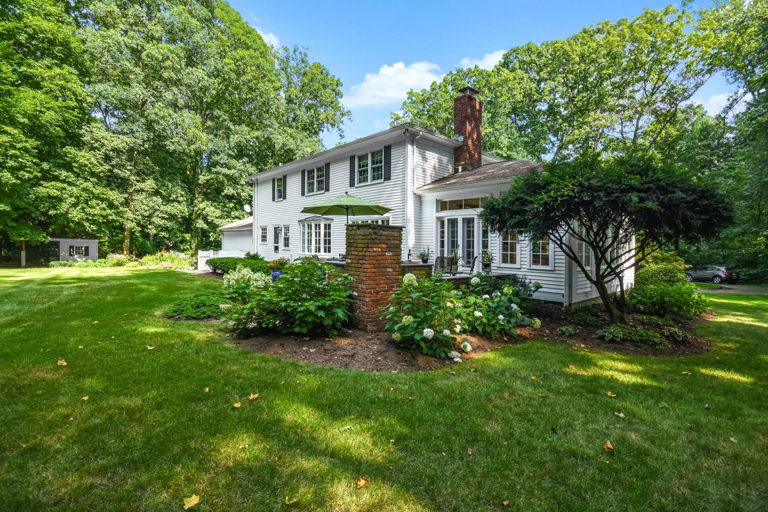 519 Brookside Road New Canaan, CT 06840 - Photo 23 of 29 170313016-23