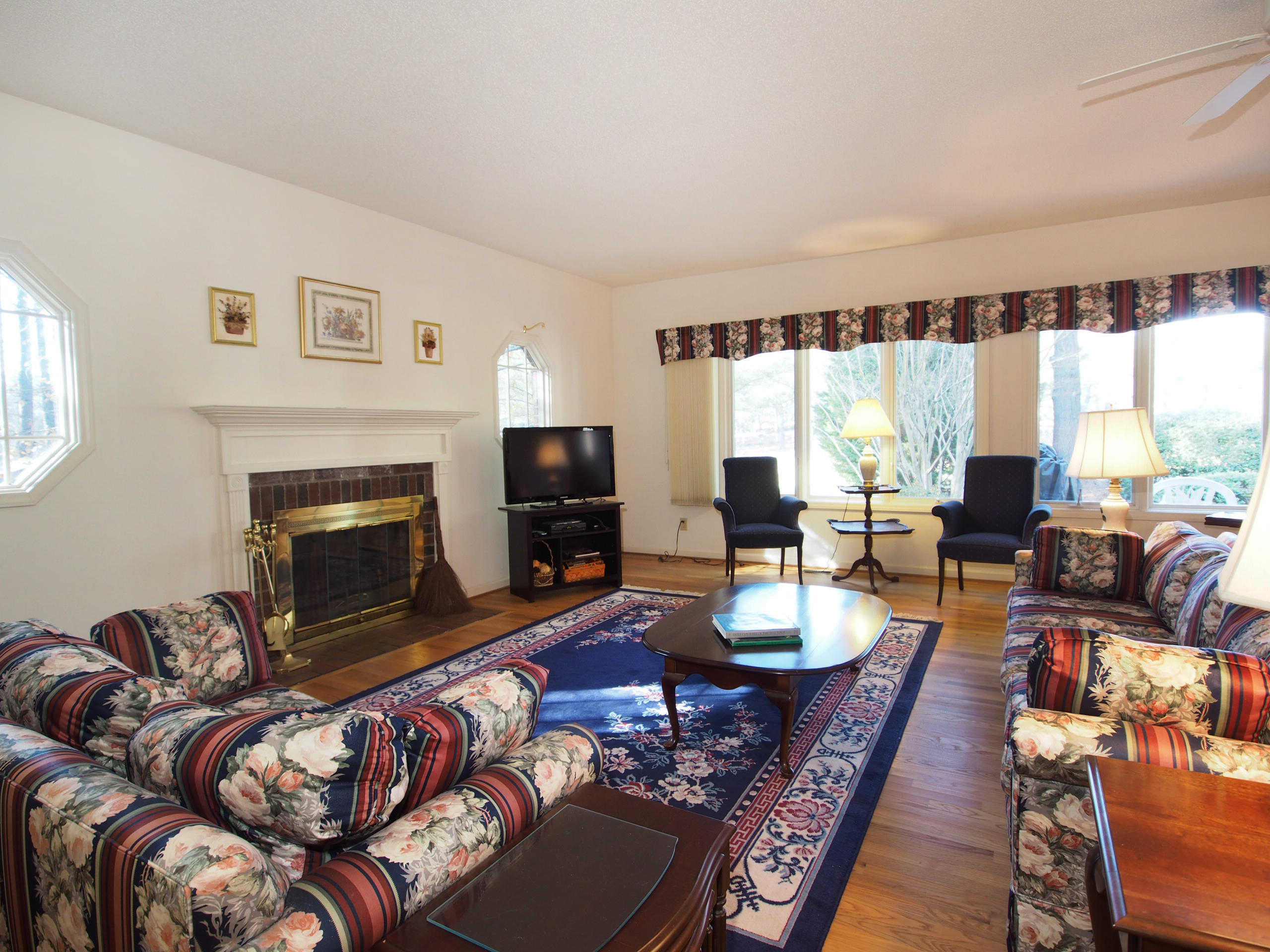 15 Ridgewood Road Pinehurst, NC 28374 - Photo 7 of 25 living2