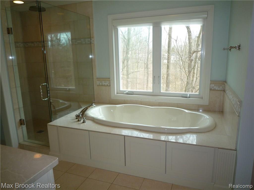 31442 Lost Hollow Road Franklin, MI 48025 - Photo 22 of 35 18.JPG