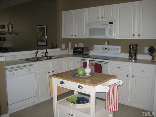 1733 Grace Brook Road Raleigh, NC 27609 - Photo 6 of 16