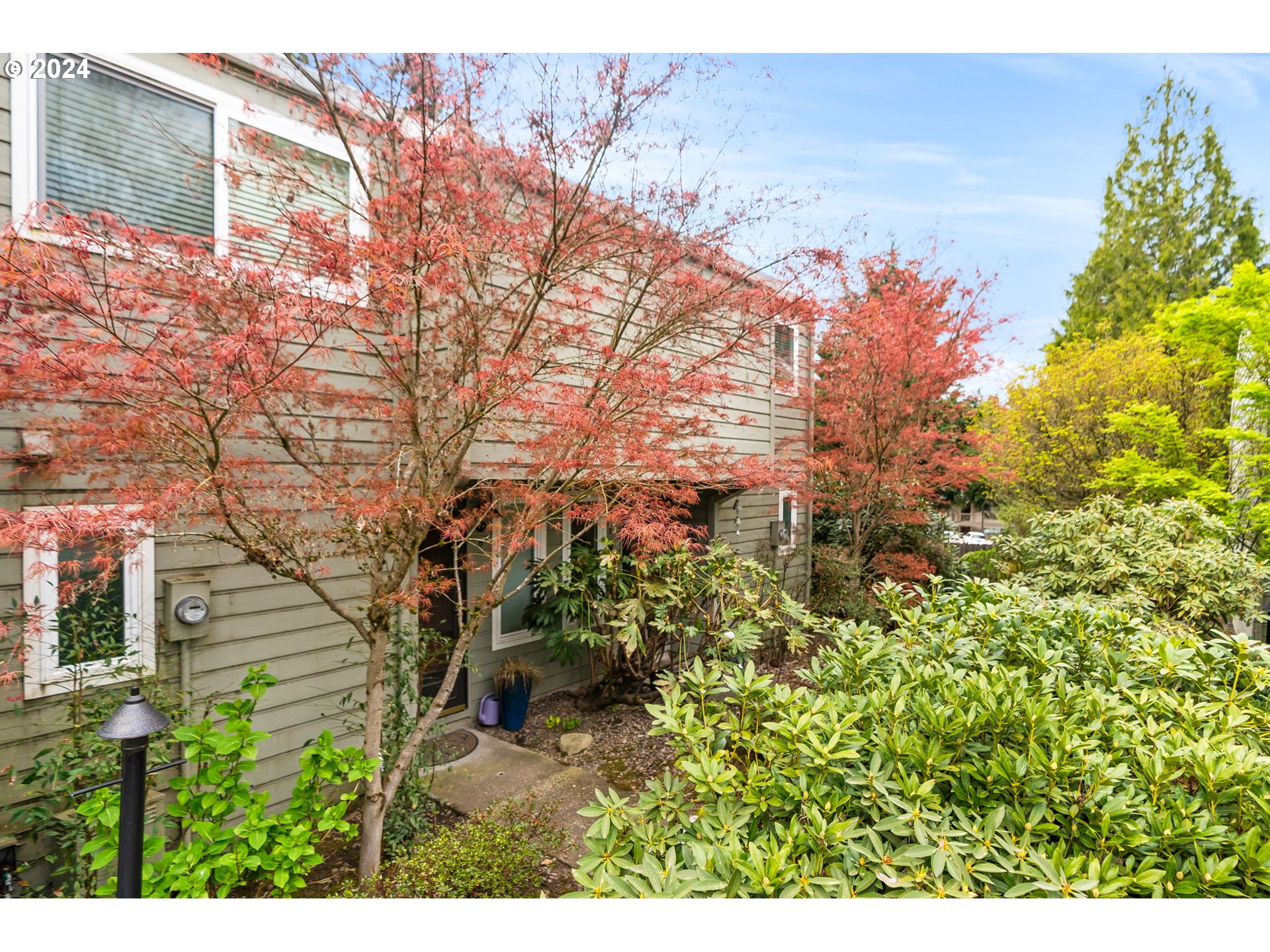 4880 Southwest Scholls Ferry Road, Unit 7 Portland, OR 97225 - Photo 1 of 22 Exterior