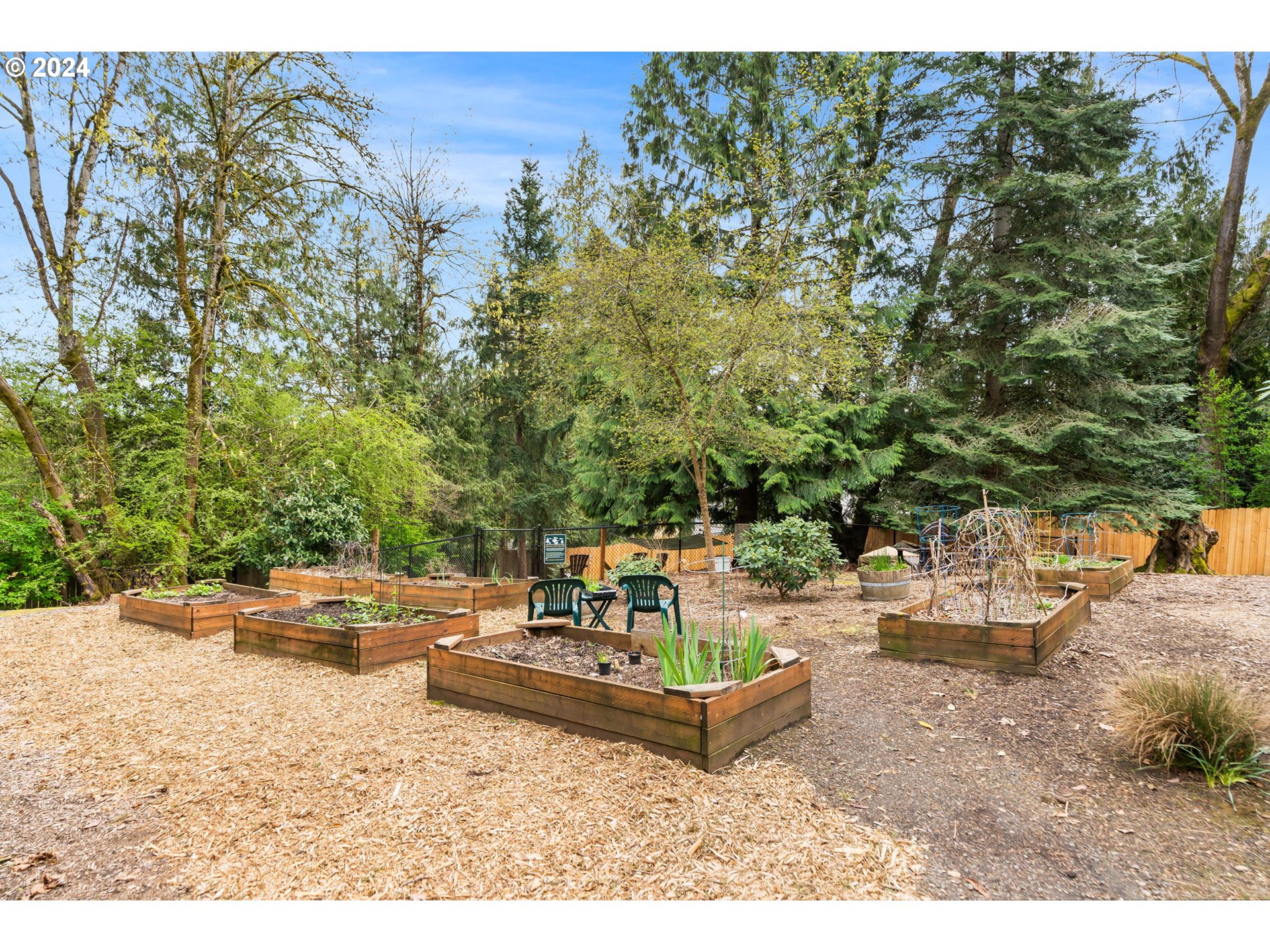 4880 Southwest Scholls Ferry Road, Unit 7 Portland, OR 97225 - Photo 18 of 22 Community Garden