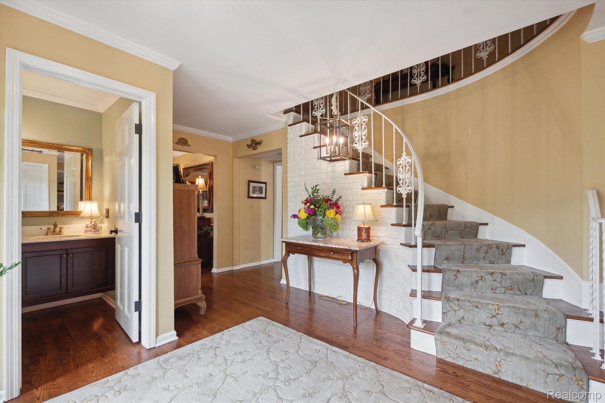 876 Northgate Road Rochester, MI 48306 - Photo 8 of 20 Gallery Image 8