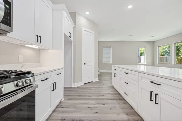 $345,000 | 4906 Wunder Way, Houston, TX 77069