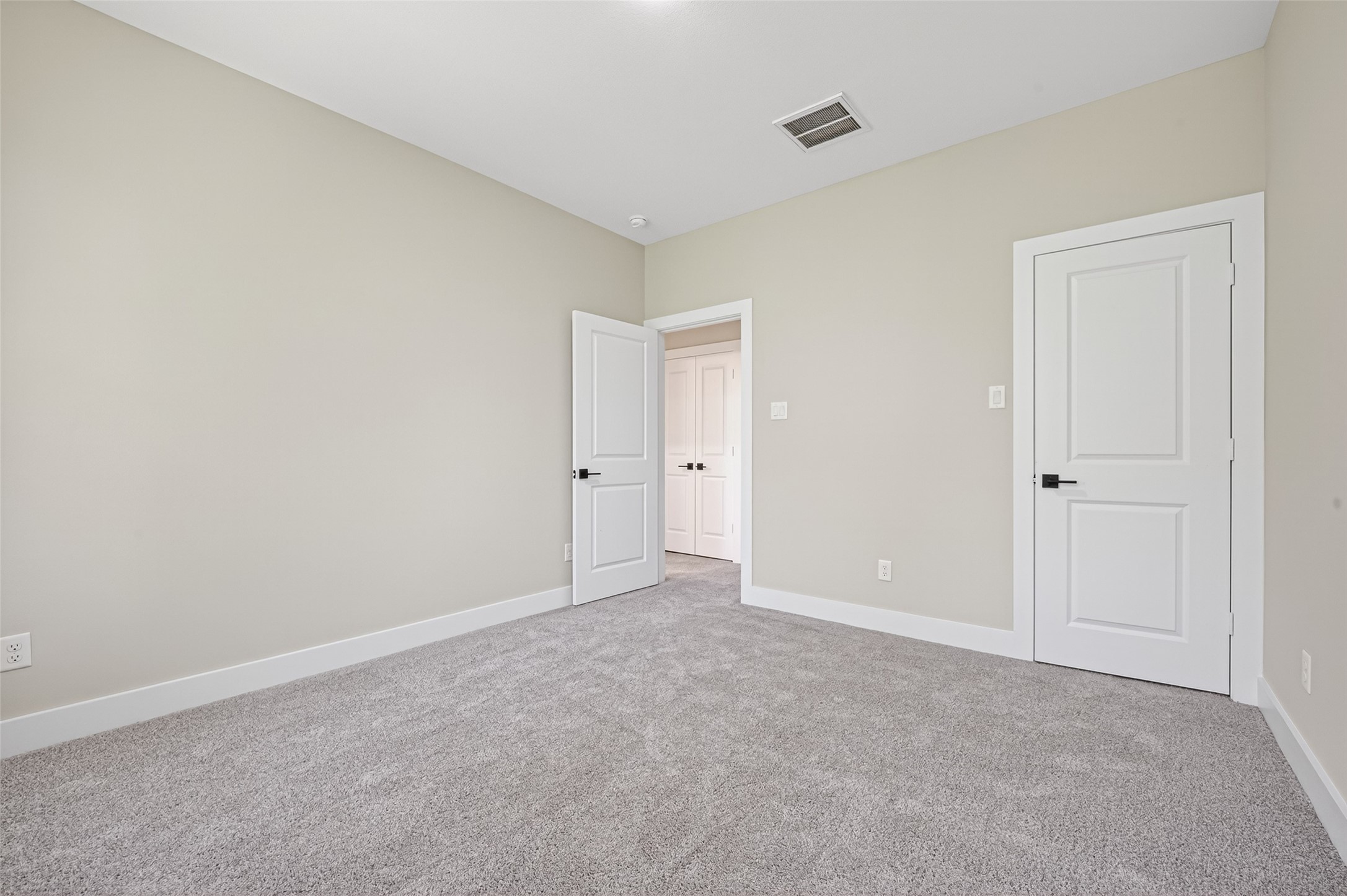 4906 Wunder Way Houston, TX 77069 - Photo 33 of 44 a view of an empty room