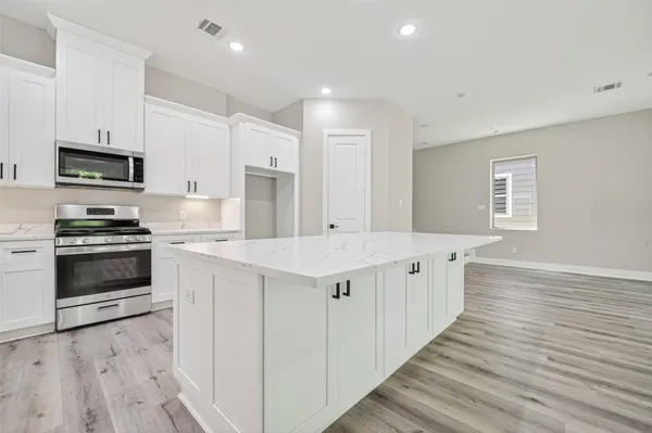 $345,000 | 4906 Wunder Way, Houston, TX 77069